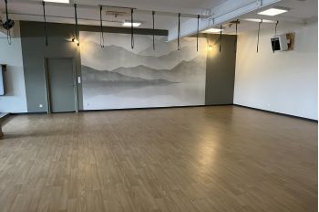 Salle de small group training pour les entraînements  bien-être et détente, pilates, yoga, Pole Dance à Espace Forme Aurillac