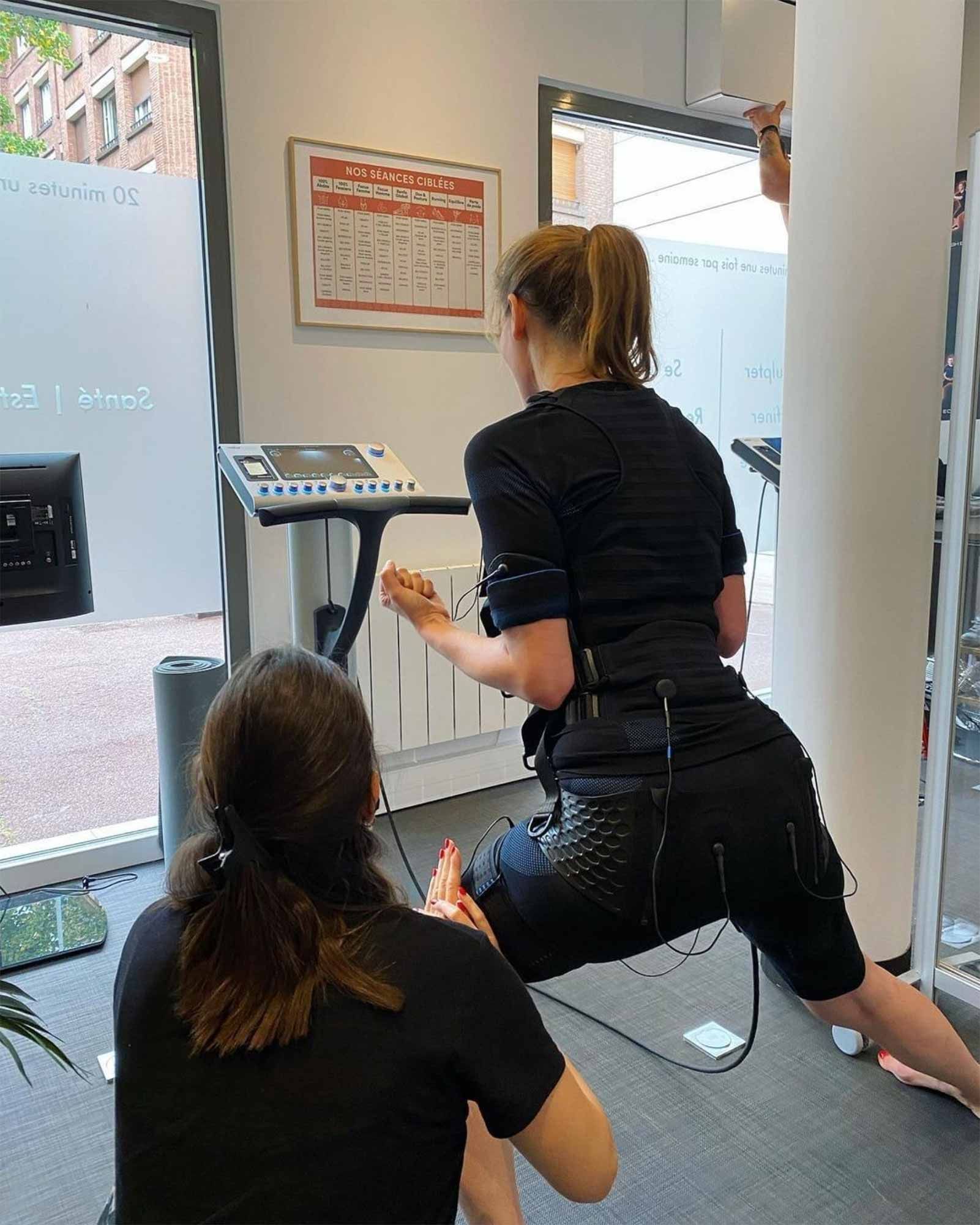 A Aurillac dans le Cantal, réalisez un entraînement par électro-stimulation musculaire (EMS) via le système miha bodytec, au sein de la salle de sport Espace Forme